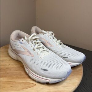 Brooks women’s ghost 15 running shoes